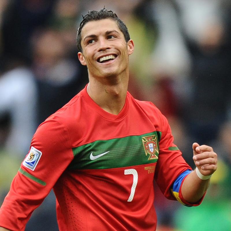 远藤航：我在日本踢过中卫，所以我不介意在利物浦踢什么位置（远藤航：曾在日本踢中卫，在利物浦出任任何位置都可以）